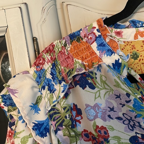 Entro women’s Floral Ruffled and Smocked Blouse Top 2X - Picture 3 of 7